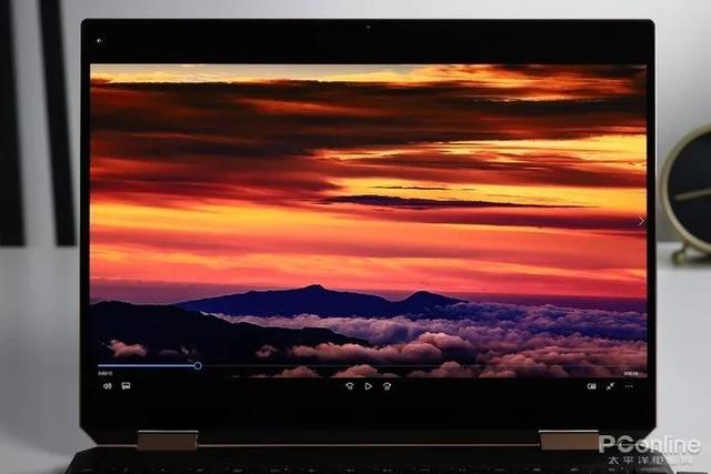 14英寸5g版另一个比较吸引我的地方在于可选amoled 3k*2k屏幕(3:2比例